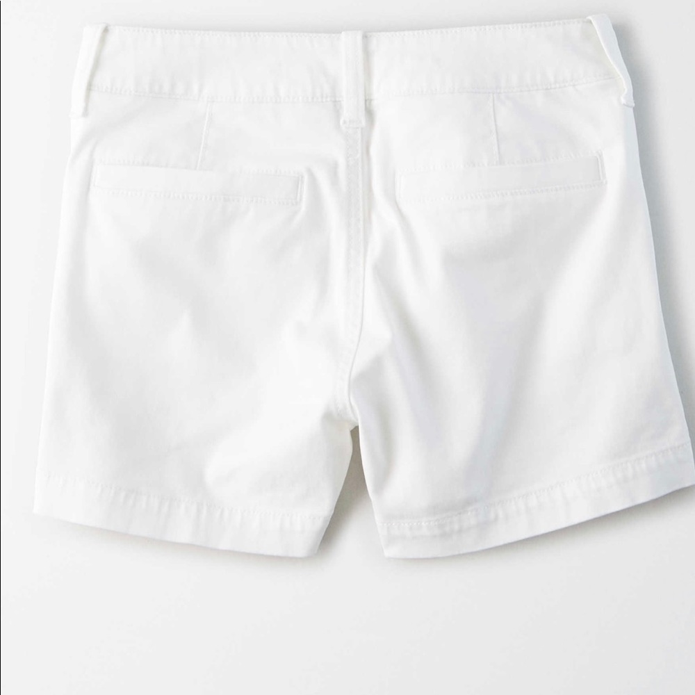 American Eagle Midi white shorts